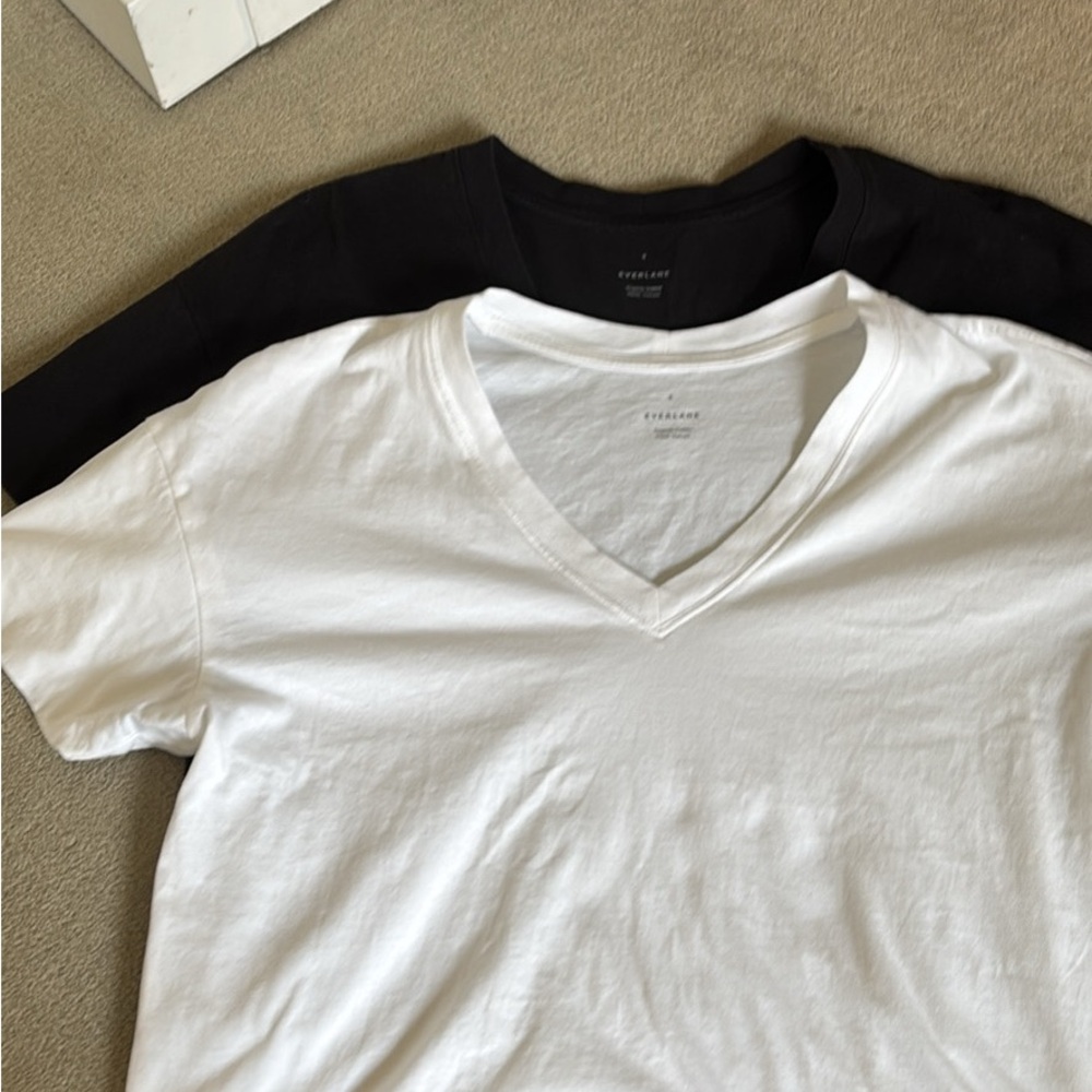 Everlane Black and White Short Sleeve Tees